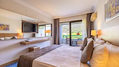 HOTEL GRAND EFE