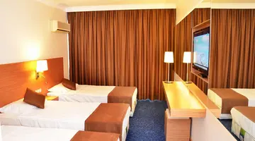 HOTEL GRAND EFE