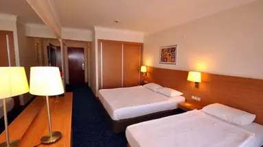 HOTEL GRAND EFE
