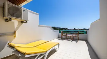 HOTEL GRAND EFE
