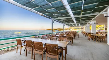 HOTEL GRAND EFE