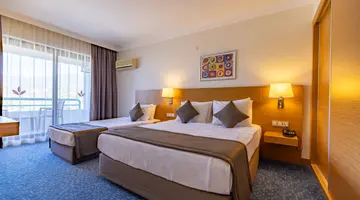 HOTEL GRAND EFE