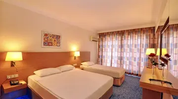 HOTEL GRAND EFE
