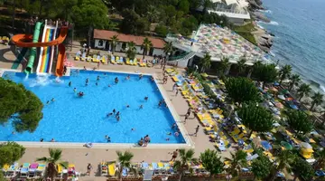HOTEL GRAND EFE