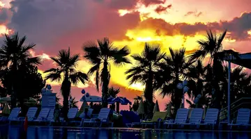 HOTEL GRAND EFE