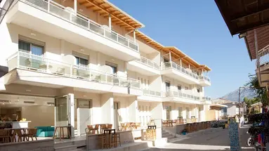 Hotel Grand Theoni