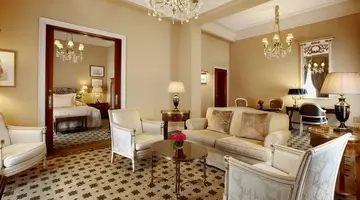 HOTEL GRANDE BRETAGNE