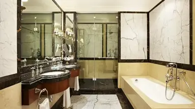 HOTEL GRANDE BRETAGNE