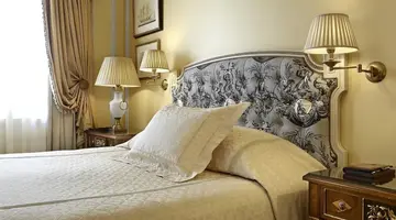HOTEL GRANDE BRETAGNE