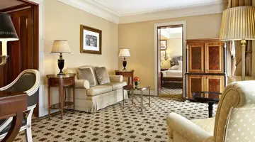 HOTEL GRANDE BRETAGNE