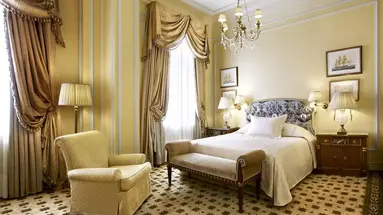 HOTEL GRANDE BRETAGNE