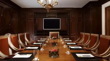 HOTEL GRANDE BRETAGNE