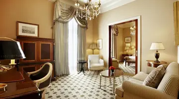 HOTEL GRANDE BRETAGNE