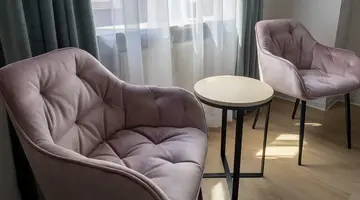 Hotel H12