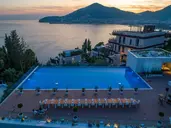 Hotel Harmonia by Dukley
