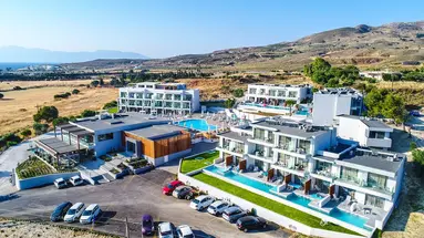 Hotel Harmony Crest Resort
