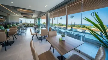 Hotel Harmony Crest Resort