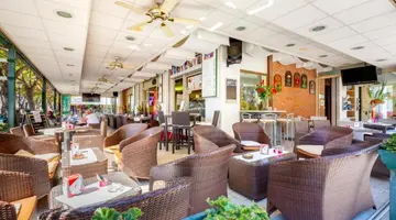 Hotel Harrys