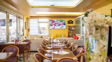 Hotel Harrys