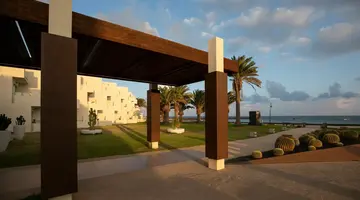 Hotel HD Beach Resort & Spa