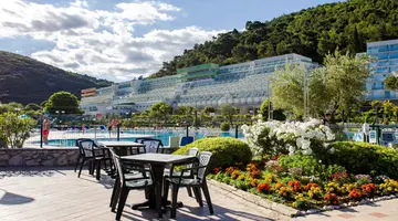 HOTEL HEDERA****