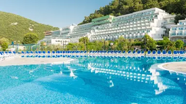 HOTEL HEDERA****