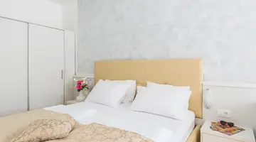 HOTEL HEDERA****