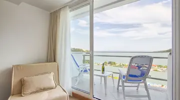 HOTEL HEDERA****