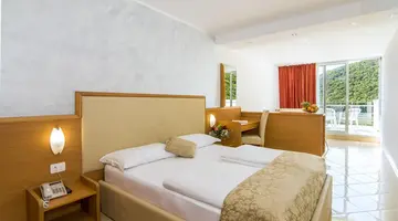 HOTEL HEDERA