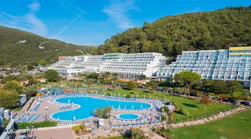 HOTEL HEDERA****