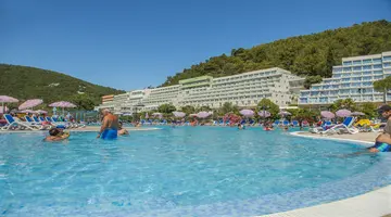 HOTEL HEDERA****