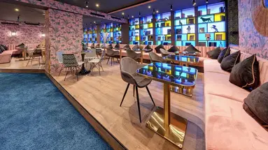 Hotel Hit the Sky