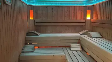 Hotel Hit the Sky