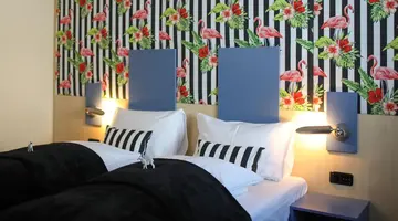 Hotel Hit the Sky