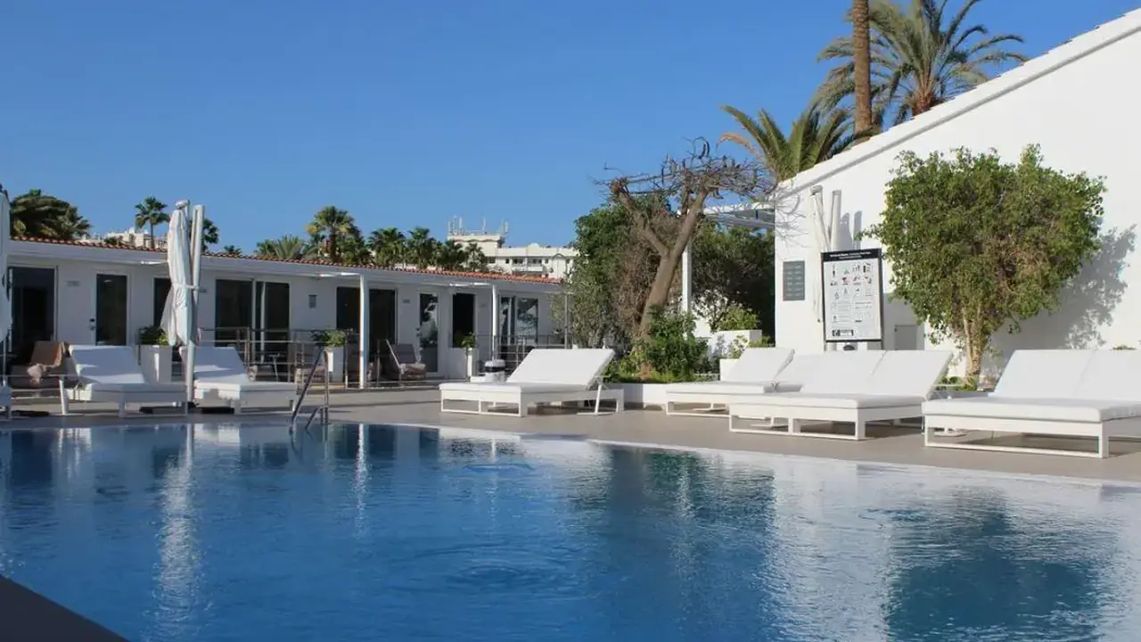 Hotel HL Miraflor Suites