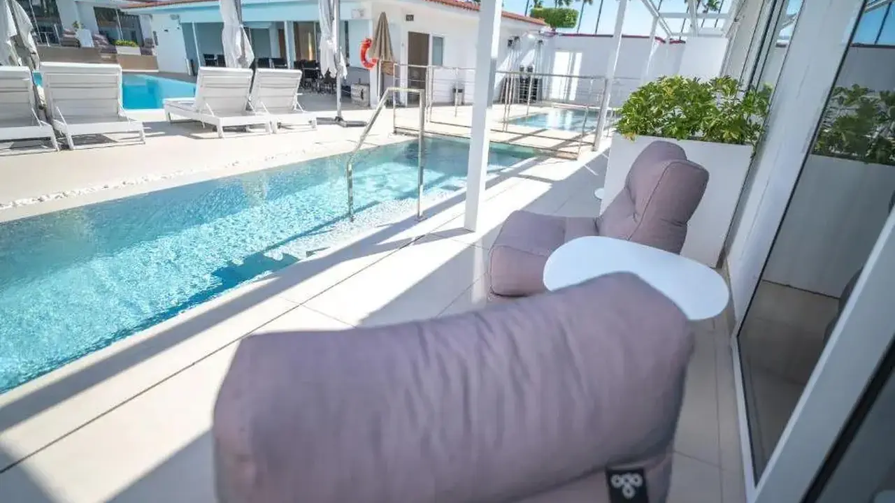 Hotel HL Miraflor Suites