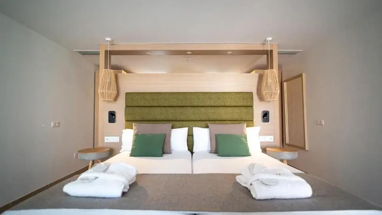 Hotel HL Miraflor Suites
