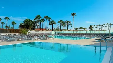 Hotel HL Miraflor Suites