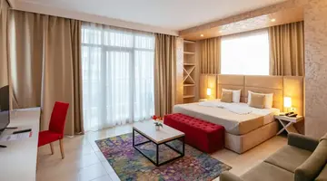 HOTEL HORIZONT