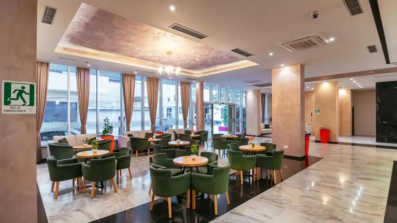 HOTEL HORIZONT