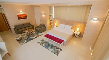 HOTEL HORIZONT