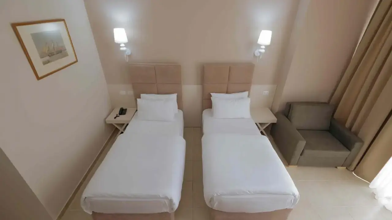 HOTEL HORIZONT