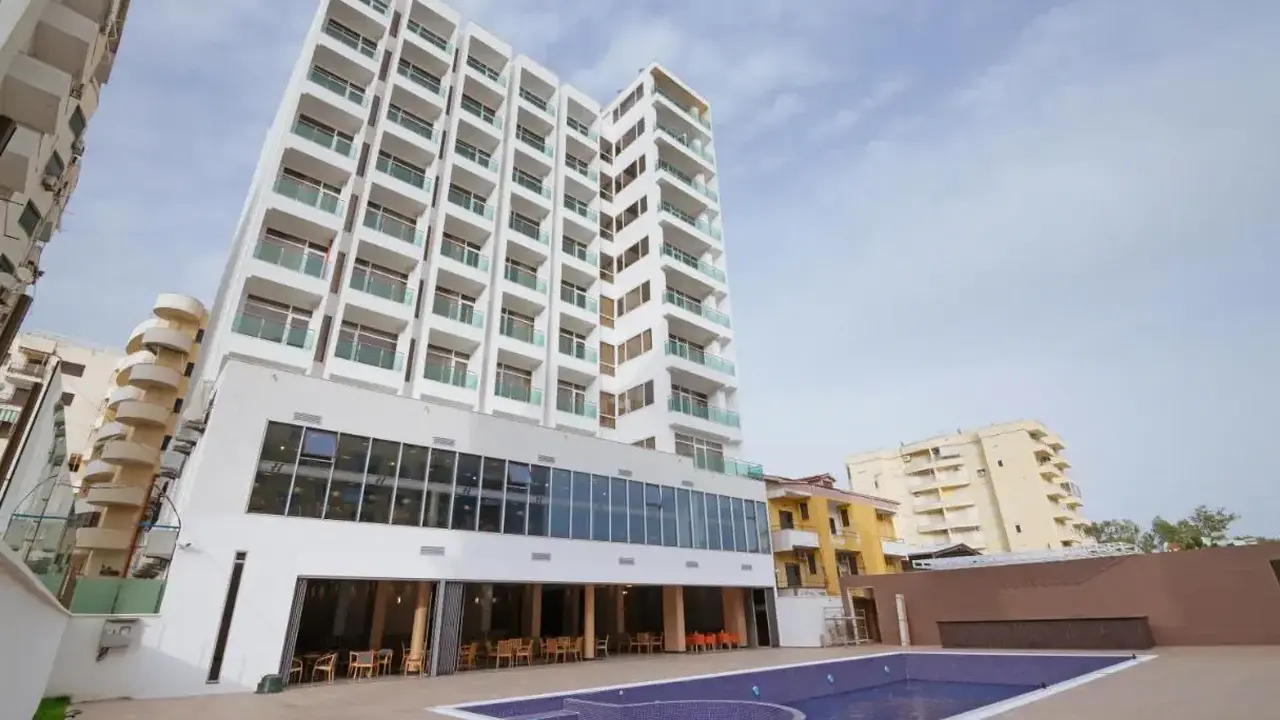 HOTEL HORIZONT