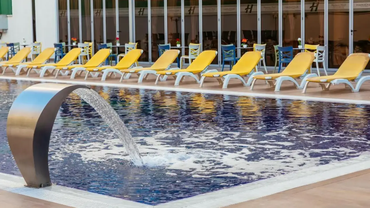 HOTEL HORIZONT