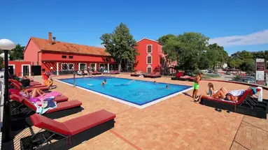 HOTEL I PAWILONY VILLA DONAT***