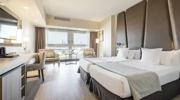 Hotel ILUNION Malaga
