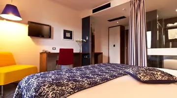HOTEL IN
