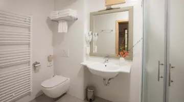 HOTEL JEZERO