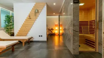 HOTEL JEZERO