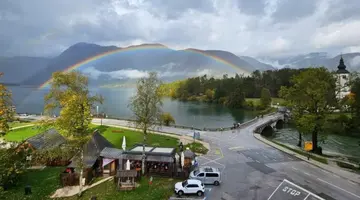 HOTEL JEZERO